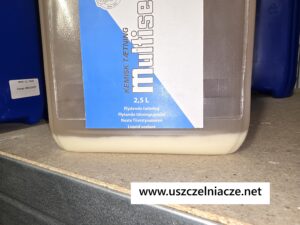 Osad w butelce uszczelniacza jest czymś naturalnym